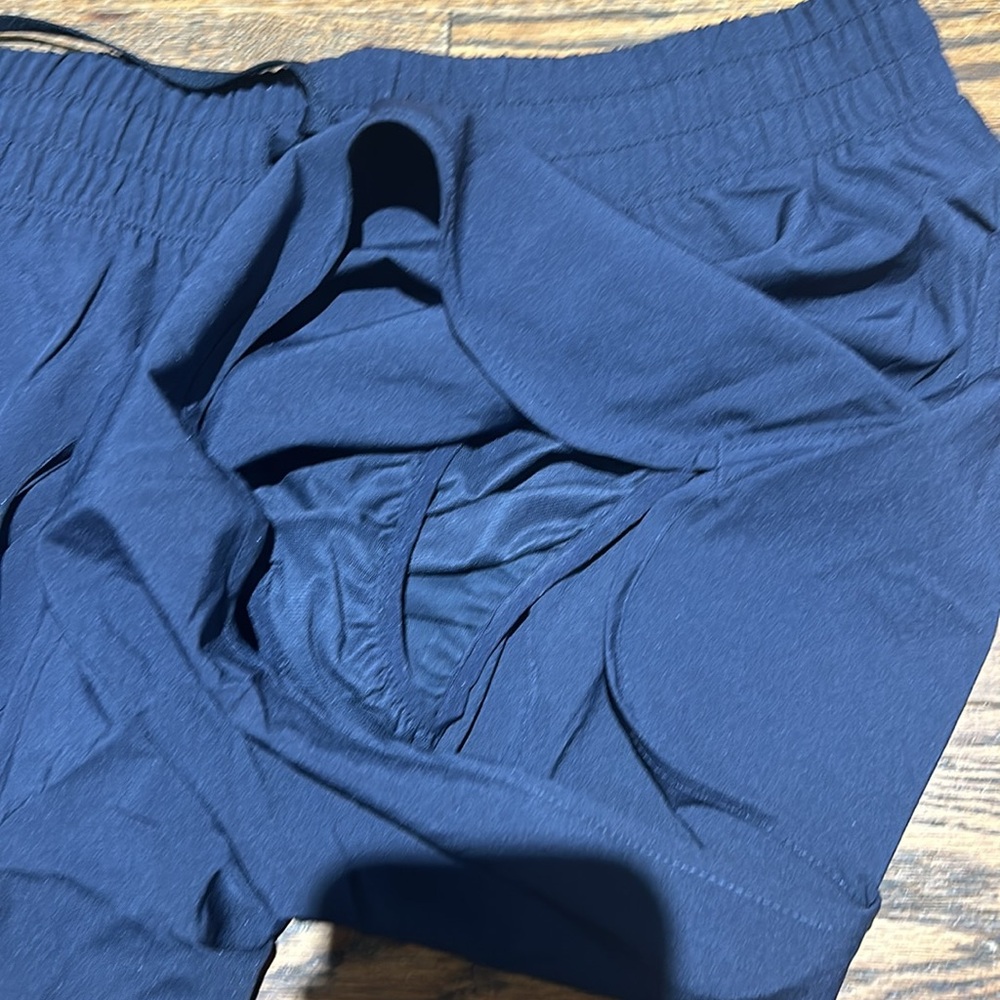 Velocity Shorts - Picture 3 of 3